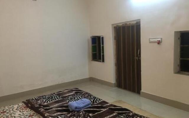 saffron guest house & hostel