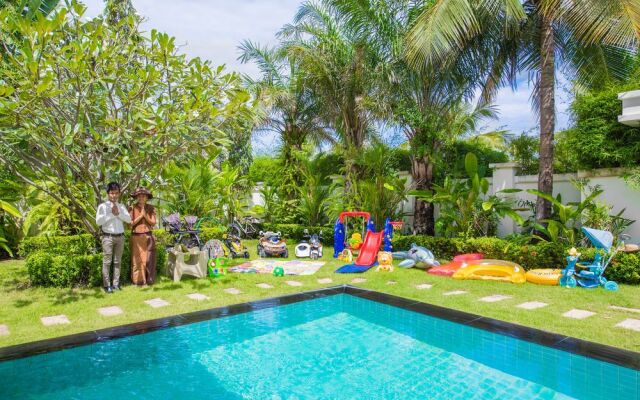 Grand Party Pool Villa by All Villas Pattaya