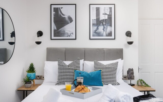 Central Plymouth 2Bed Apartment-Sleeps 4