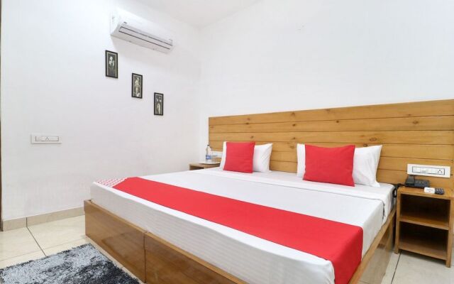 Oyo 26606 Hotel R K Grand