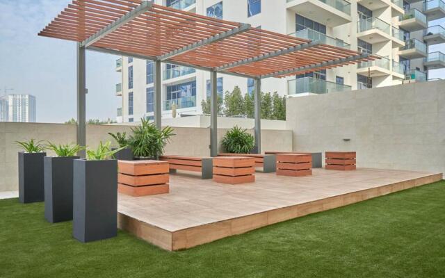 Stella Stays Pristine Studio Dubai JVC Large Terrace