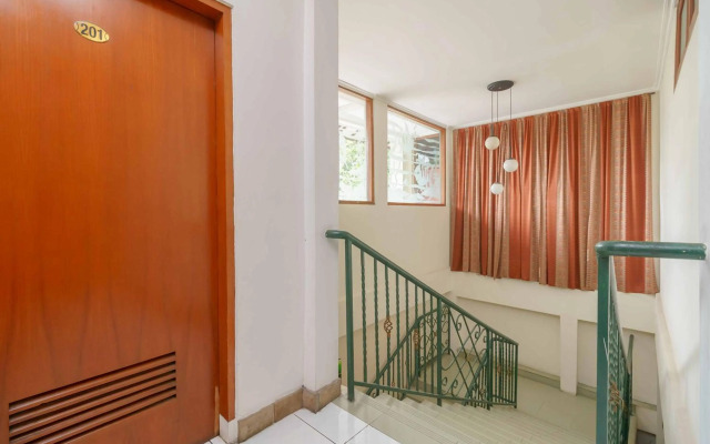 RedDoorz near Kampung Gajah