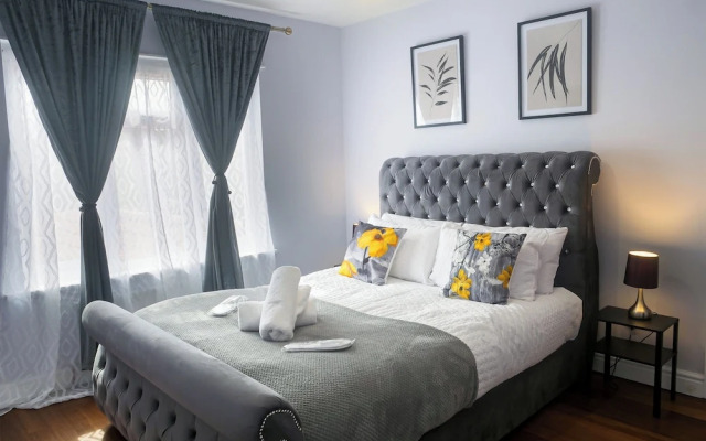 Spacious 6 Bedroom House in Bexleyheath