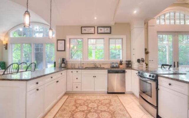215 Glen Abbey