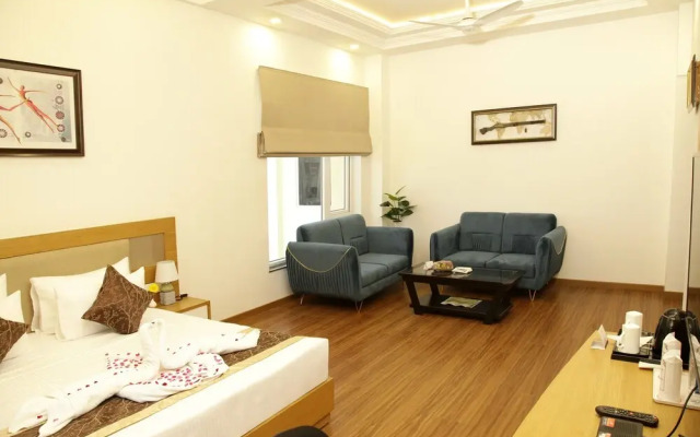Clarks Inn Aligarh