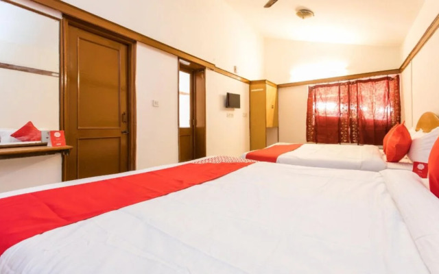OYO 13496 Hotel Royal park