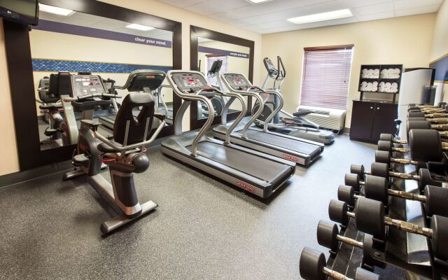 Hampton Inn & Suites Pensacola I-10 N at Univ. Town Plaza