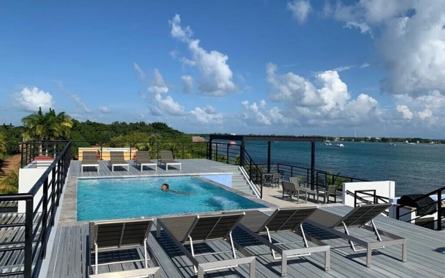 Sunset Gecko Condos - Unit 1A