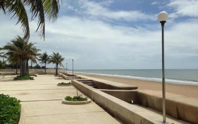 Baan Talay Samran Villa