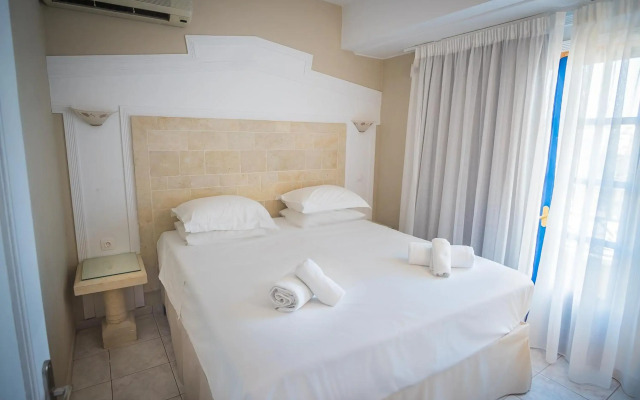 Parthenis Hotel & Suites