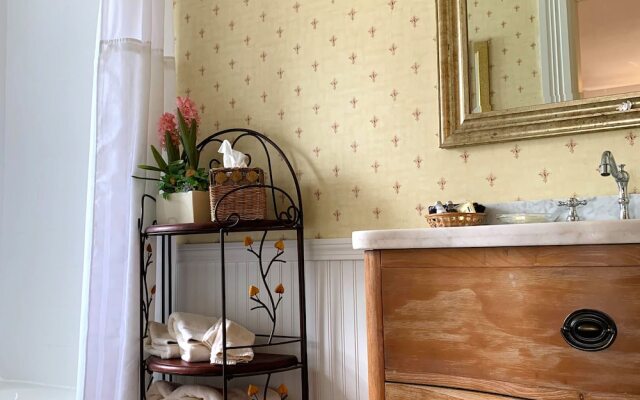 Youngtown Inn & Restaurant