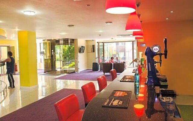 Luton Hotel