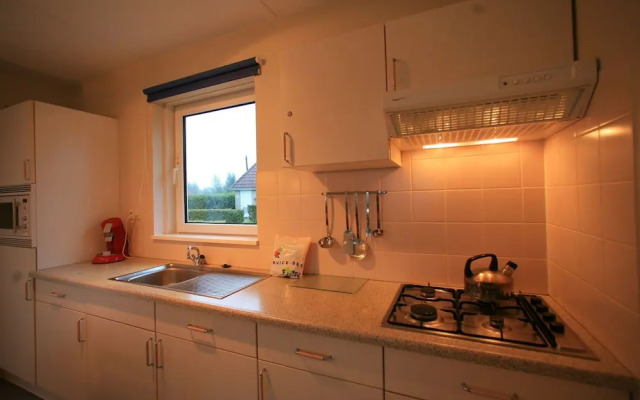 Comfortable bungalow with massage shower, within nature