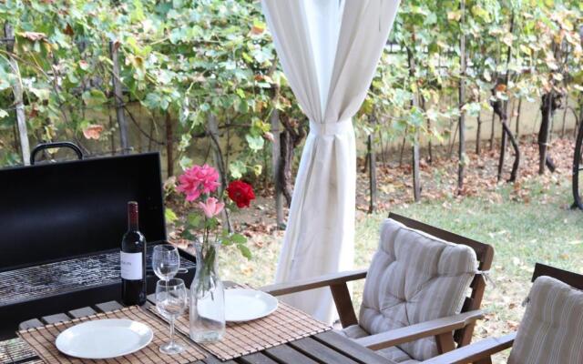 GrapeWine Guesthouse