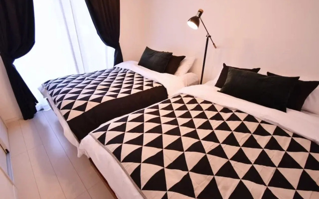 SHIGUWA ONNA Mishuku Onna 1F