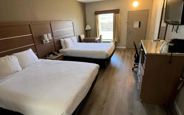 Quality Inn & Suites near Six Flags - Austell