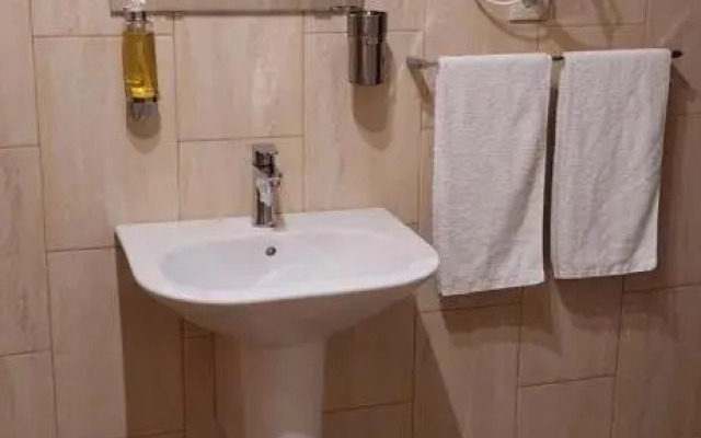 NEW LIFE - Studios & Suites