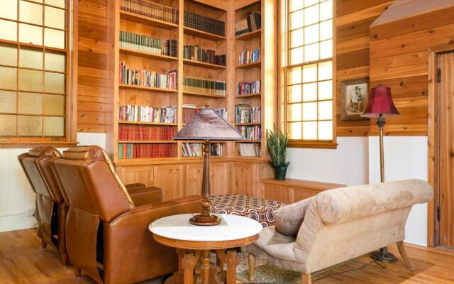 Lyndale Church Lodge