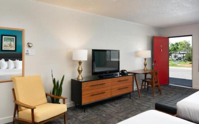 Royal 7 Budget Inn Motel