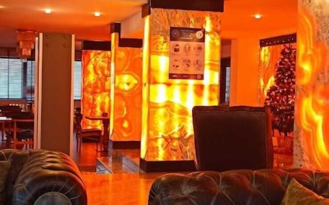 Ak Life Hotel & Suit