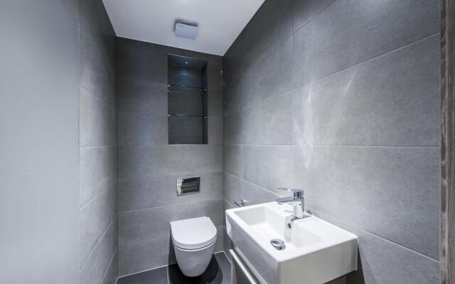 Lux St James Apartment Central London with WIFI - by City Stay London