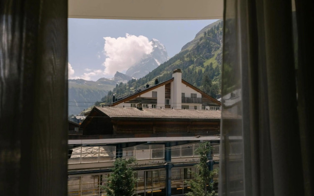 SCHLOSS Zermatt - CBD & Adaptogenic Spa and Sport Hotel