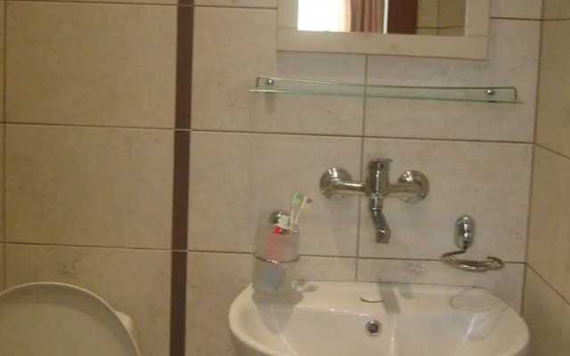 Apartment in Dawn Park Aparthotel