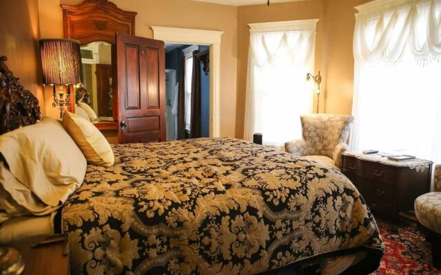 Bed & Breakfast On Broadway