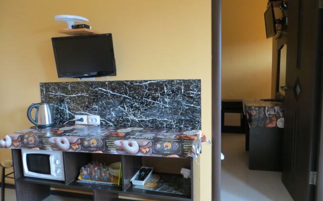 ?rystal Guest house