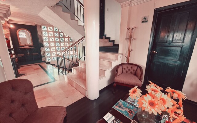 Hotel & Suites Gonsalez Suarez Quito