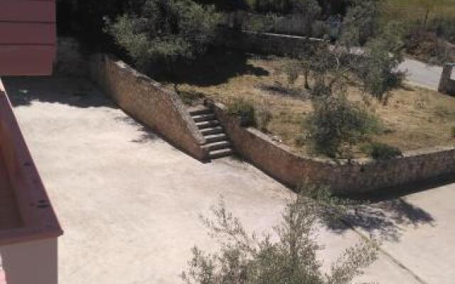Flat 3 Bedrooms 1 Bathroom - Daratsos