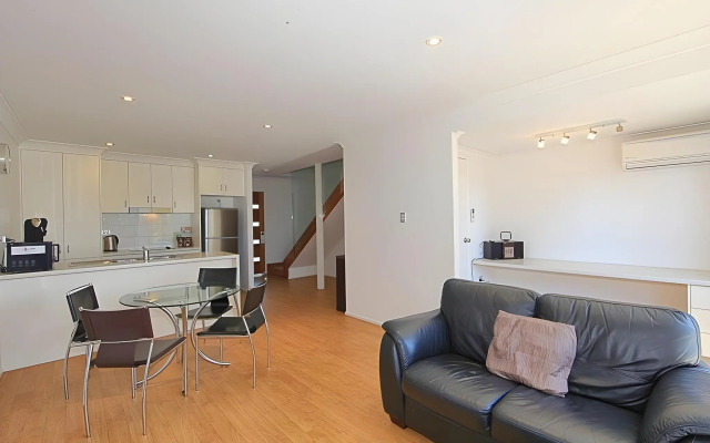 Alexandra Apartments