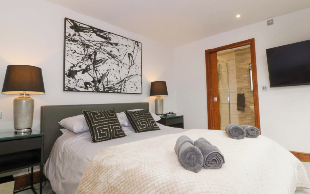 The Lodge at Dafarn Newydd