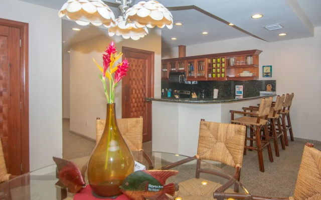 Lawson Rock - Parrotfish 106