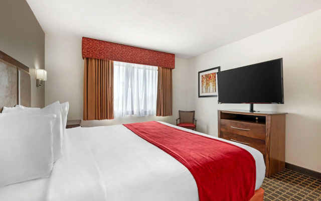 Best Western Plus Eagleridge Inn & Suites