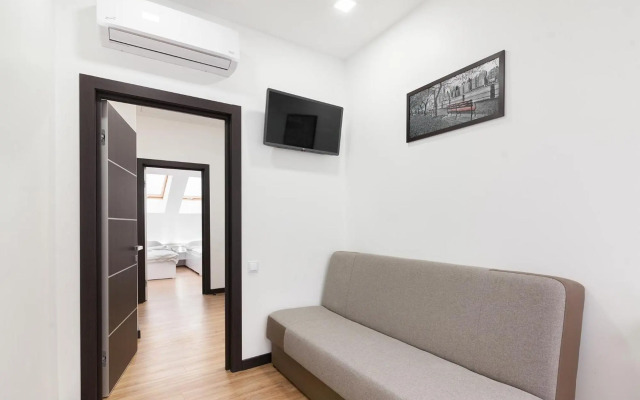 LEOGRAND apartment on Doroshenka 38