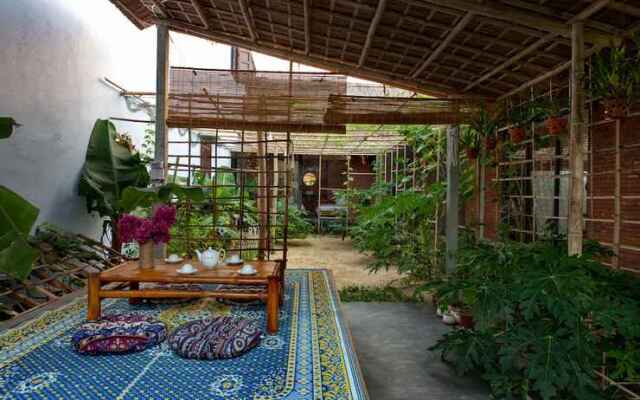 Ba's Garden Beachside Homestay