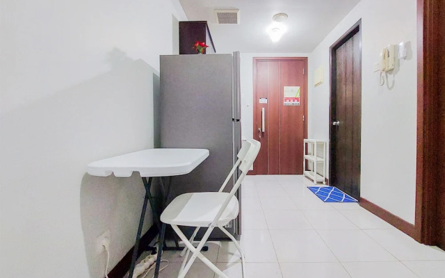 Comfort And Homey 1Br Apartment Scientia Residence