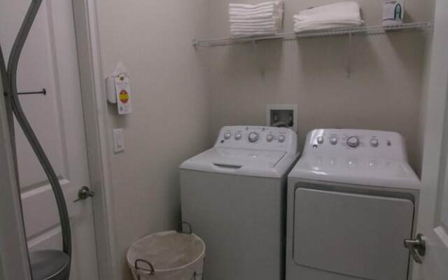 1581 PD - Exquisite 6BR Haven: Private Pool