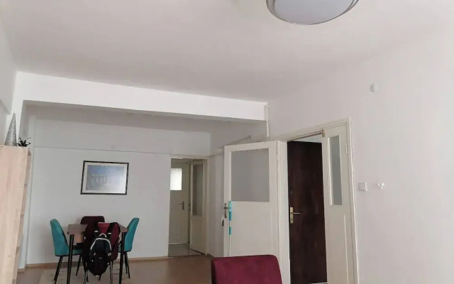 Charming Kadıköy Apartment With City Views