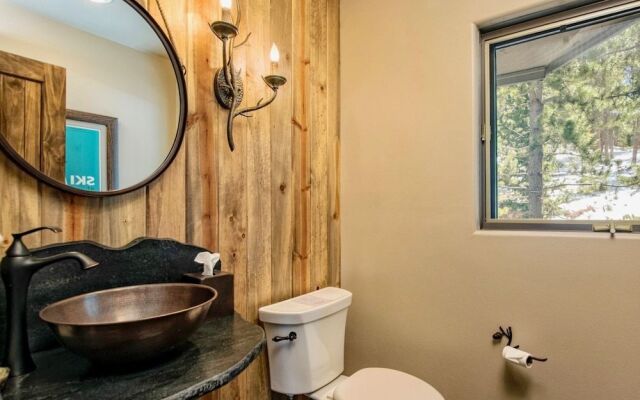 Terra Furma Luxury Vacation At Windcliff 4 Bedroom Home by RedAwning