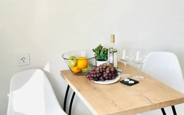 Мята на улице Жукова