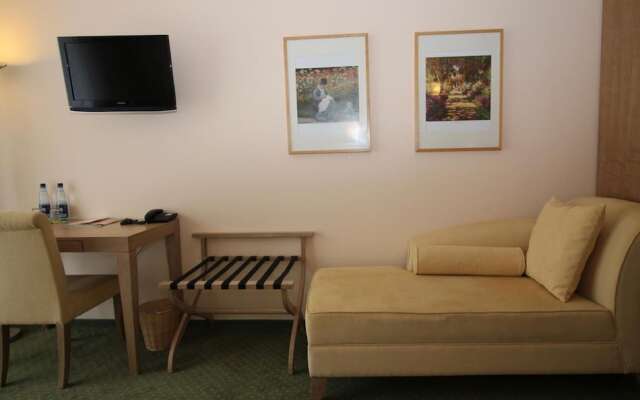 Lindemann Hotel