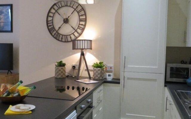 Stracey Road Apartment