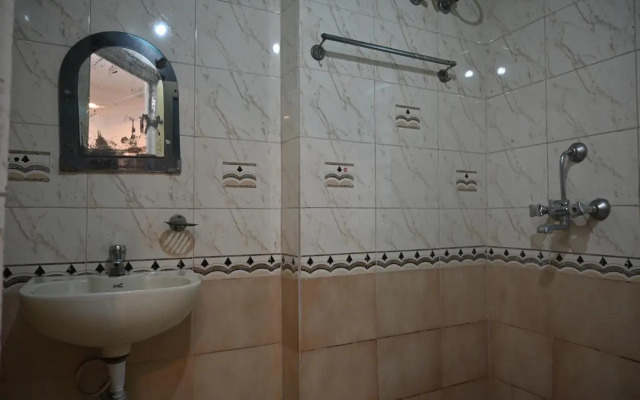 OYO 27950 Hotel Priyanka International