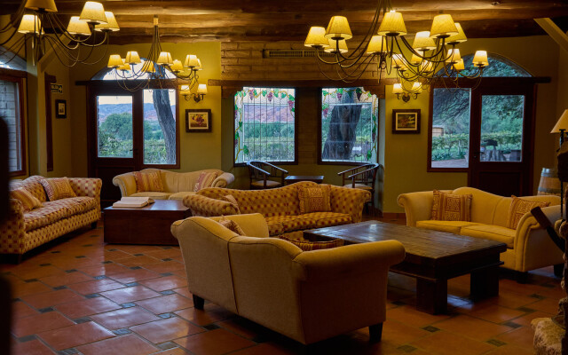 La Casa De La Bodega - Wine Boutique Hotel
