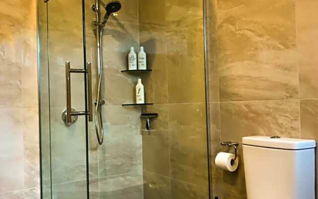 Aston Road Villa Bed And Breakfast