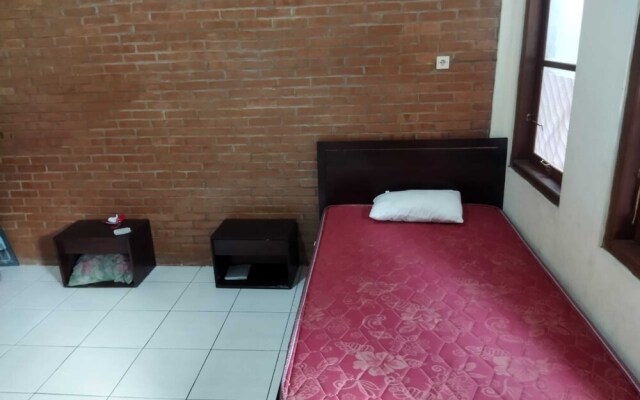 Borobudur Kampung Homestay - Suhadi