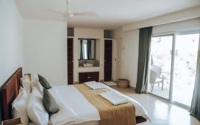 Dhow Inn Boutique Hotel