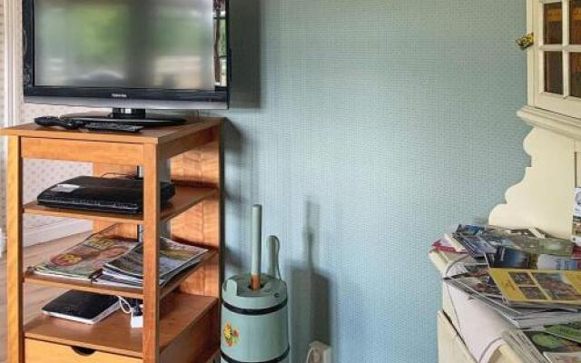Three-Bedroom Holiday home in Gamleby 2